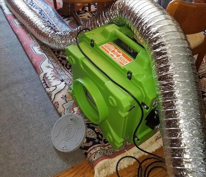 air scrubber in living room 